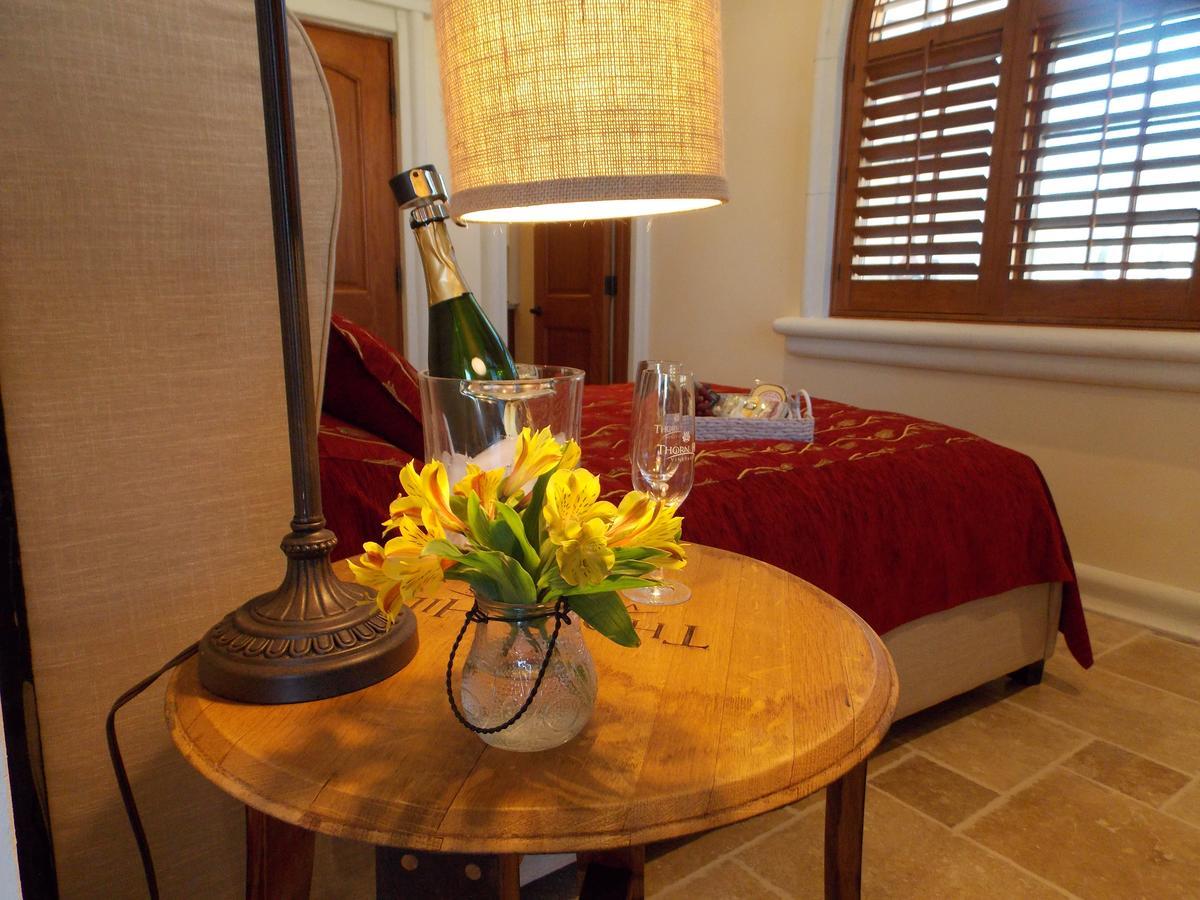 Thorn Hill Vineyards Villa Suites Clearlake Riviera Exterior photo